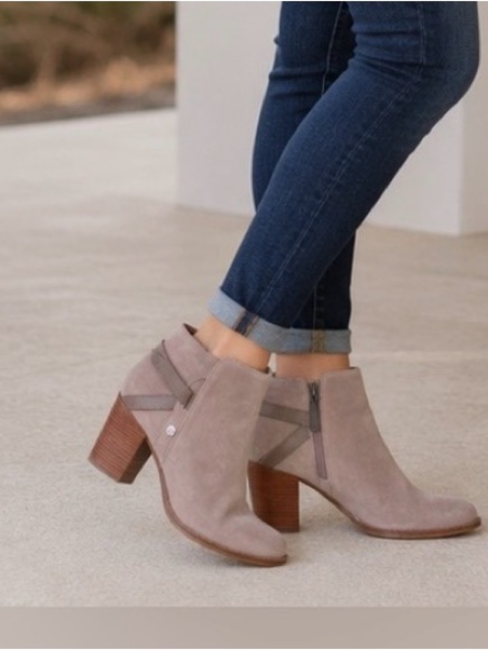 Louise Et Cie ZANARA Gravel Nubuck LeatherBlock Heel Ankle Boots Sz 10